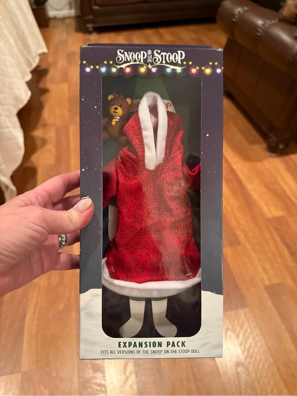 Snoop and the Snoop Red Holiday Doll Hooded Outfit Expansion Pack Red Robe Bear